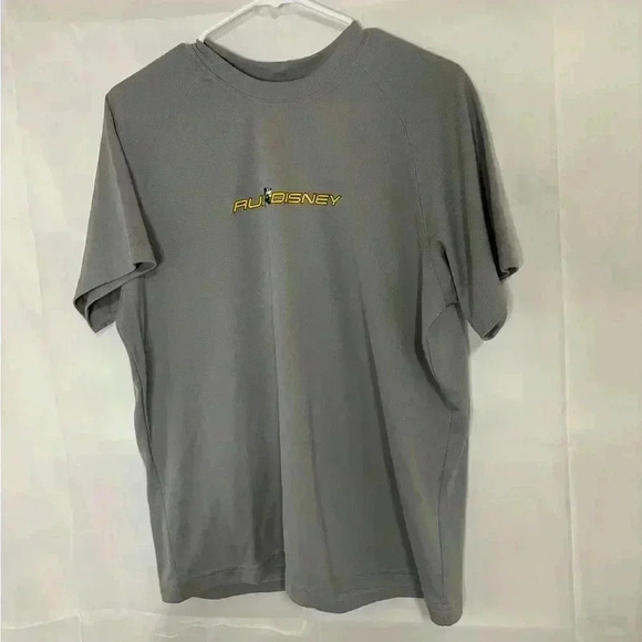 New with tags, men’s size medium Run Disney brand shirt, #B547 - Picture 1 of 5